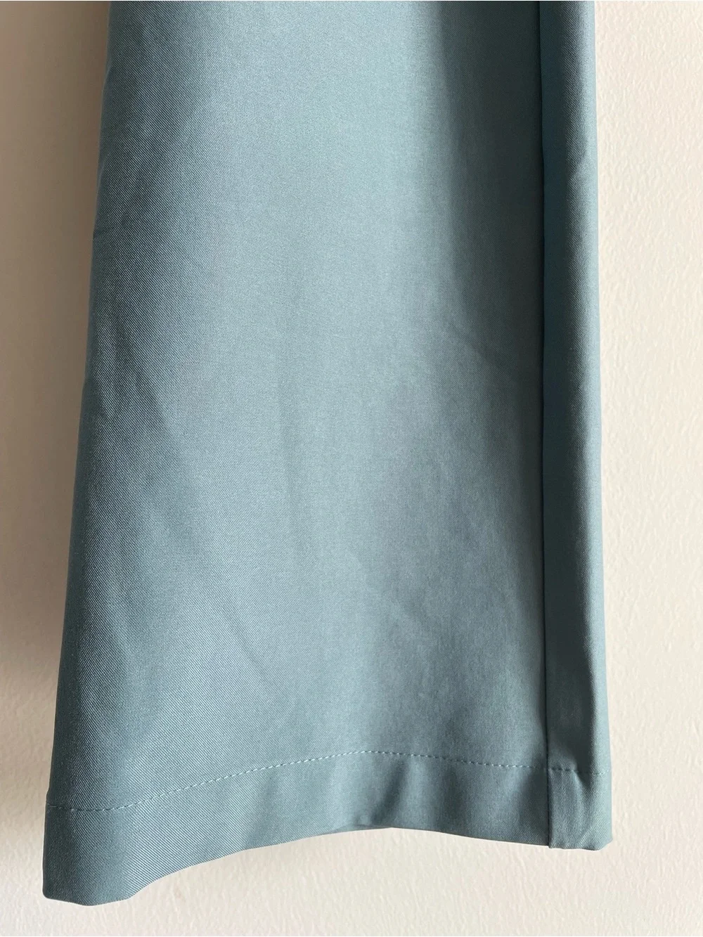 Greg Norman Men's Flat Front Stretch Tech Golf Pants Blue Green 36x32